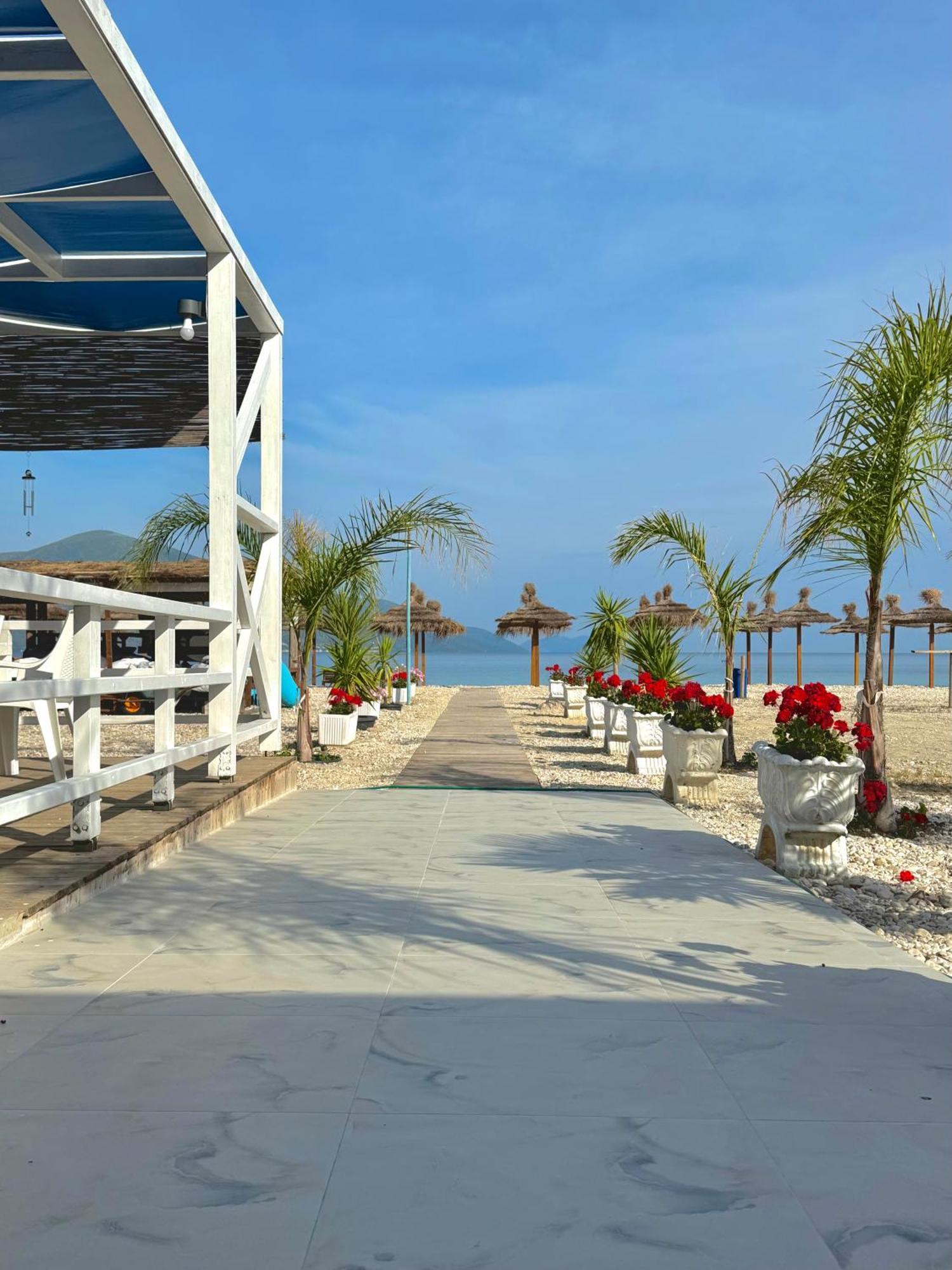 Blue Paradise Hotel Orikum Buitenkant foto