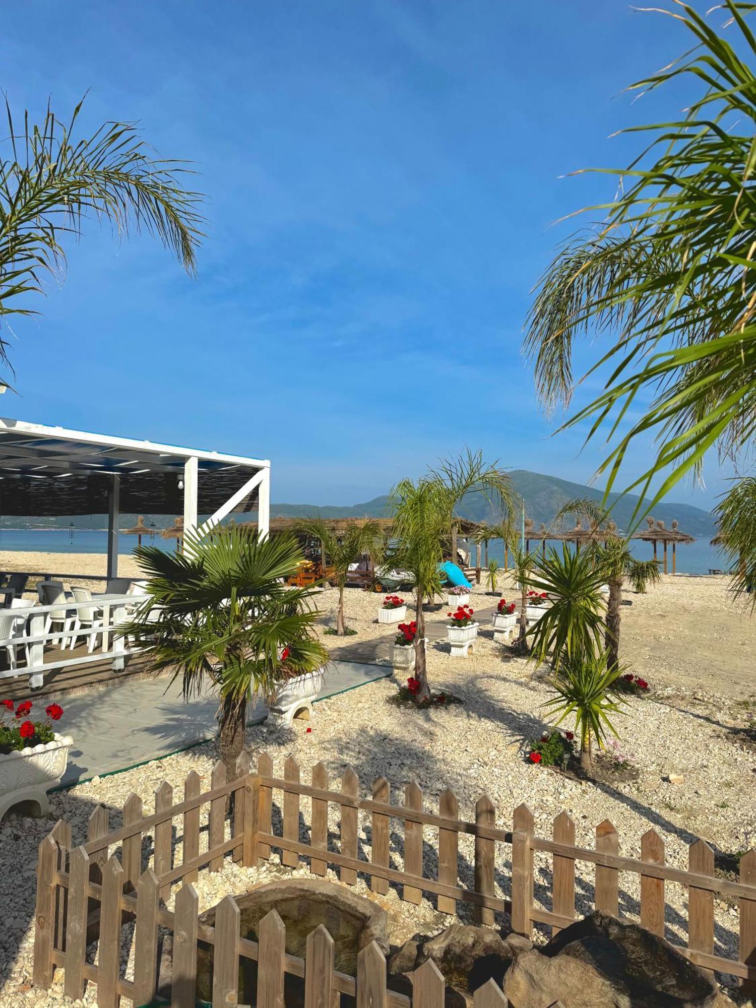 Blue Paradise Hotel Orikum Buitenkant foto