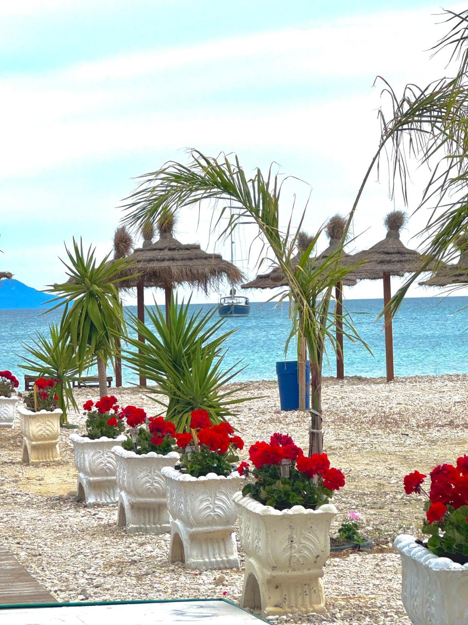 Blue Paradise Hotel Orikum Buitenkant foto